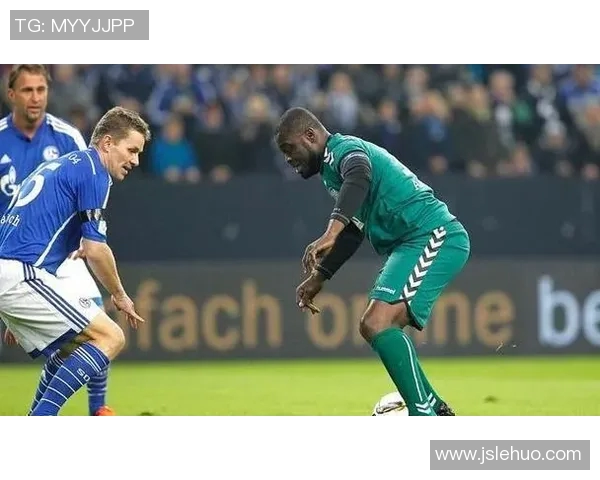 奥厄主场迎战汉诺威96双方争夺关键三分的精彩对决